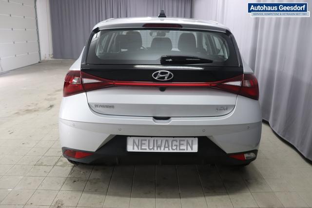 Hyundai i20 1.2 62kW FamilySleek Silver Metallic Stoff Schwarz