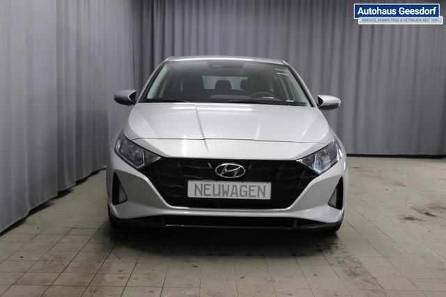 Hyundai i20 1.2 62kW FamilySleek Silver Metallic Stoff Schwarz