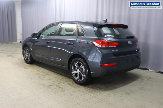 Hyundai i30 FL 1.0 T-GDi 7DCT Comfort CP MY23 88kW 48V Dark Knight 