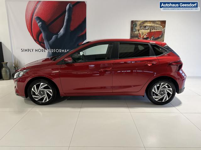 Hyundai i 20 1,0 T GDI 100 PS Family Dragon Red Perl