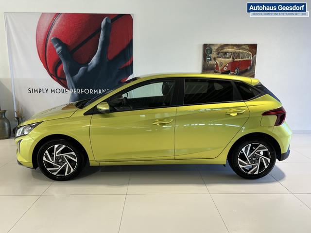 Hyundai i20 1,2 Family Lucid Lime metallic
