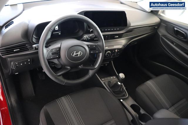 Hyundai i20 (BC3) GO 1.2 MPI b5bg1 MY2025 Dragon Red, Beispielbilder, ggf. teilweise mit Sonderausstattung