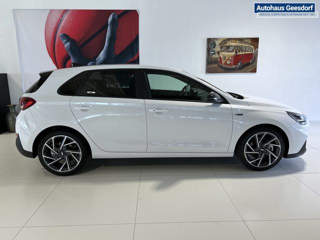 Hyundai i30 PD N-Line 1,5 TGDi 48V Serenity White, Beispielbilder, ggf. teilweise mit Sonderausstattung