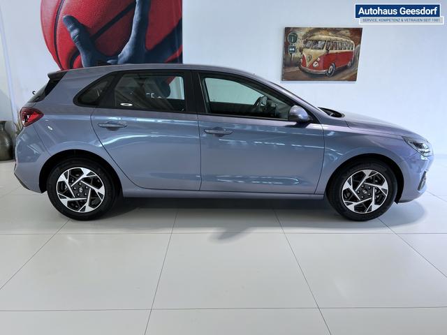 Hyundai i30 GO Meta Blue Pearl