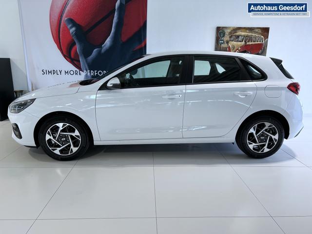 Hyundai i30 GO Atlas White