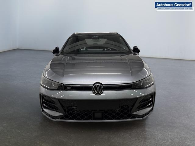 Volkswagen Passat Variant R-Line 2.0 TDI SCR 4Motion 193PS/142kW DSG7 2026 +PANO+AHK+360+BLACK-STYLE 