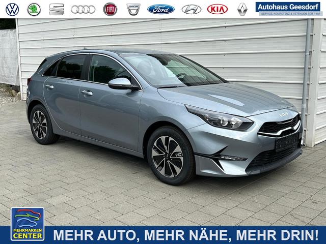 Lagerfahrzeug Kia Ceed - Gold 1.5 T-GDi, DCT Android Auto Navi WinterPak Klimaauto 16" Kamera PrivacyGlas 