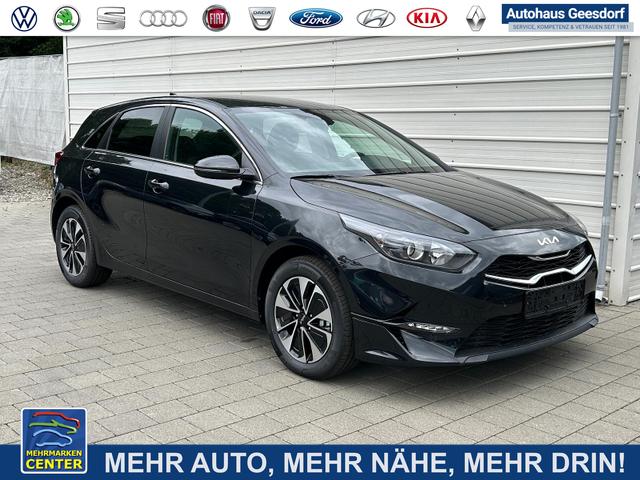 Lagerfahrzeug Kia Ceed - Gold 1.5 T-GDi, DCT Android Auto Navi WinterPak Klimaauto 16" Kamera PrivacyGlas 
