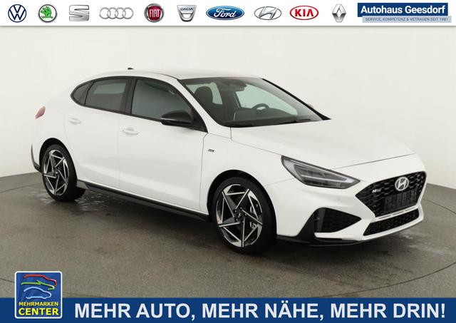 Lagerfahrzeug Hyundai i30 - N Line 1.5 T-GDI DCT Fastback N-LINE, Navi, 18-Zoll, Kamera, LED, Winter