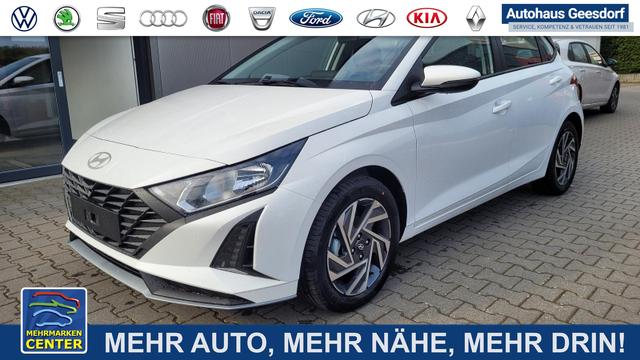 Vorlauffahrzeug Hyundai i20 - Wave Wave Navi PDC Cam Shzg Lhzg 16Zoll VCockpit