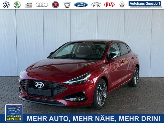 Gebrauchtfahrzeug Hyundai i30 Fastback - 1.5 T-GDi MHEV 7DCT Prime / Navi Einparkhilfe V H mit Kamera Keyless entry & go LED-Scheinw.