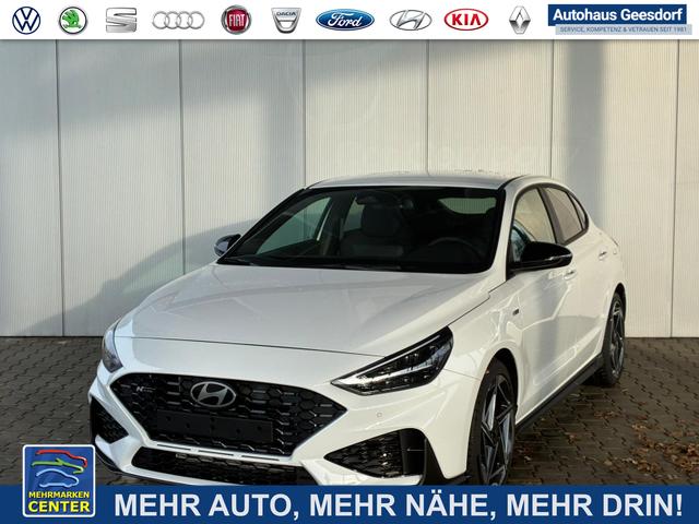 Lagerfahrzeug Hyundai i30 - N-Line Fastback DCT 1.5 T-GDI mHev / Navi ACC Sitz & Lenkradheizung LED Alu 18"