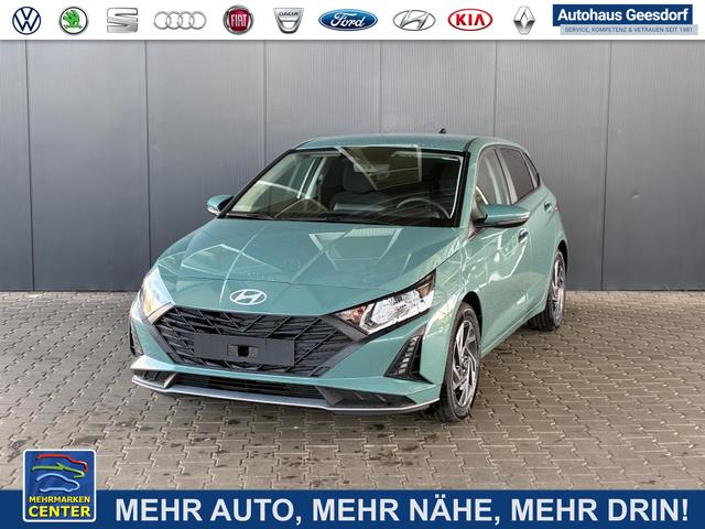 Lagerfahrzeug Hyundai i20 - Pure 1.2 MPI / Navi PDC Hinten   Kamera Abgedunkelte Scheiben Tempomat Alu 16"