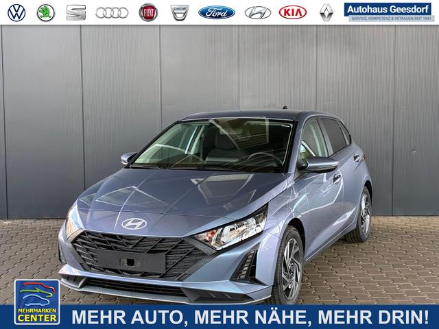 Lagerfahrzeug Hyundai i20 - Pure 1.2 MPI / Navi PDC Hinten   Kamera Abgedunkelte Scheiben Tempomat Alu 16"