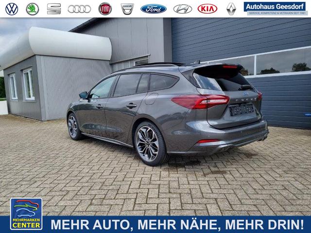 Gebrauchtfahrzeug Ford Focus Turnier - 1.0 125PS ST-Line X elektr. PanoDach Winterpaket Rückf.Kamera ACC Klimaautomatik Sitzheizung Lenkradheizung Frontscheibe beheizb. Ford-Navi SYNC 4 B O Sound DAB  Bluetooth Apple Carplay Android Auto PDC v h 2xKeyless 18-LM
