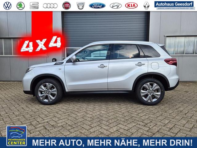 Lagerfahrzeug Suzuki Vitara - Comfort 129PS MHEV 4x4 ALLGRIP 1.4 Boosterjet Allrad Navi Klimaautomatik Sitzheizung ACC PDC Rückf.Kamera Suzuki-Radio Apple CarPlay Android Auto Touchscreen 2xKeyless 17-LM