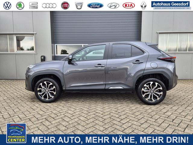 Lagerfahrzeug Toyota Yaris Cross - 1.5VVT-iE 130PS Automatik Teamplayer Klimaautomatik Sitzheizung Lenkradheizung PDC v h Rückf.Kamera 17-LM abged.Scheiben 2xKeyless DAB  Bluetooth Touchscreen Apple CarPlay Android Auto
