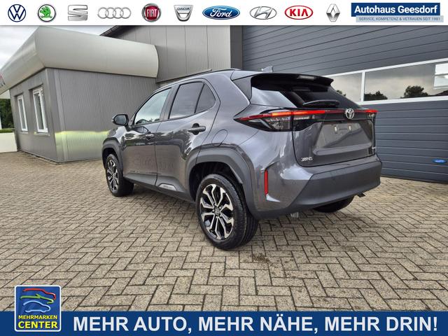 Lagerfahrzeug Toyota Yaris Cross - 1.5VVT-iE 130PS Automatik Teamplayer Klimaautomatik Sitzheizung Lenkradheizung PDC v h Rückf.Kamera 17-LM abged.Scheiben 2xKeyless DAB  Bluetooth Touchscreen Apple CarPlay Android Auto