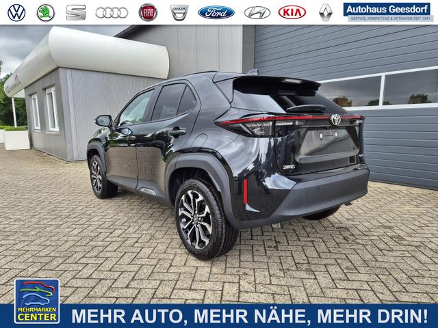 Lagerfahrzeug Toyota Yaris Cross - 1.5VVT-iE 130PS Automatik Teamplayer Klimaautomatik Sitzheizung Lenkradheizung PDC v h Rückf.Kamera 17-LM abged.Scheiben 2xKeyless DAB  Bluetooth Touchscreen Apple CarPlay Android Auto
