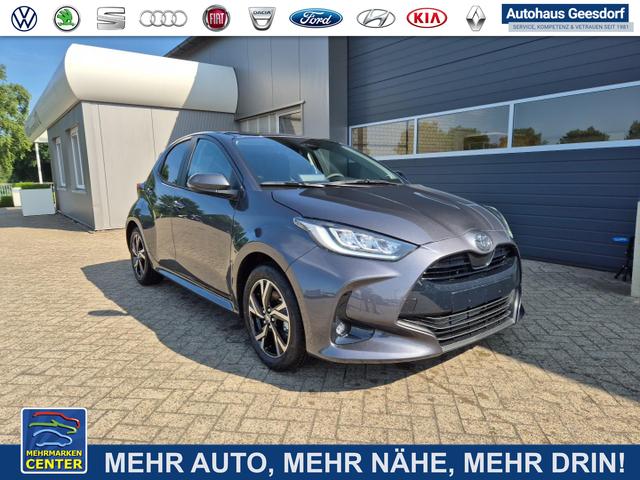 Lagerfahrzeug Toyota Yaris - 1.5VVT-iE 116PS Automatik Teamplayer Klimaautomatik Sitzheizung Lenkradheizung Rückf.Kamera 16-LM abged.Scheiben 2xKeyless DAB  Bluetooth Touchscreen Apple CarPlay Android Auto ACC