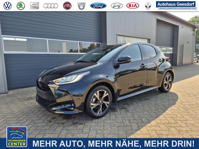 Lagerfahrzeug Toyota Yaris - 1.5VVT-iE 116PS Automatik Teamplayer Klimaautomatik Sitzheizung Lenkradheizung Rückf.Kamera 16-LM abged.Scheiben 2xKeyless DAB  Bluetooth Touchscreen Apple CarPlay Android Auto ACC