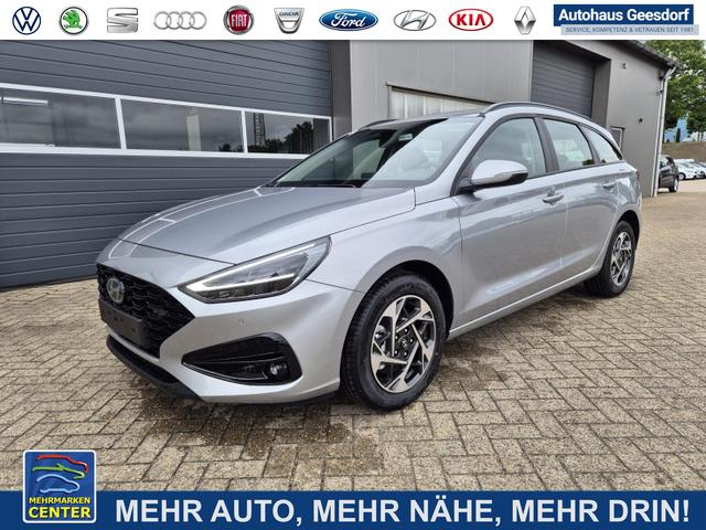 Lagerfahrzeug Hyundai i30 Kombi - 1.0 T-GDI 100PS Automatik AbstandsTempomat Toter-Winkel-Assistent Sitzheizung Lenkradheizung Klimaautomatik Navi 10,25"-Touchscreen DAB  wireless Apple CarPlay   Android Auto PDC v h Rückf.Kamera 16-LM
