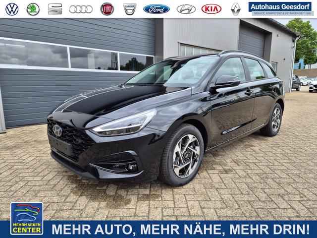 Lagerfahrzeug Hyundai i30 Kombi - 1.0 T-GDI 100PS Automatik AbstandsTempomat Toter-Winkel-Assistent Sitzheizung Lenkradheizung Klimaautomatik Navi 10,25"-Touchscreen DAB  wireless Apple CarPlay   Android Auto PDC v h Rückf.Kamera 16-LM