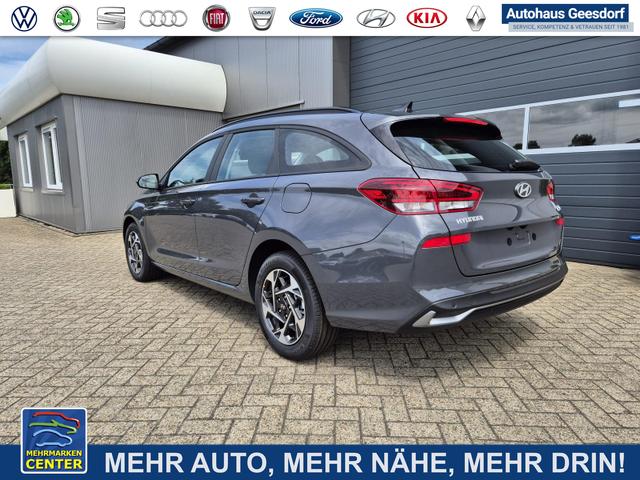 Lagerfahrzeug Hyundai i30 Kombi - 1.0 T-GDI 100PS Automatik AbstandsTempomat Toter-Winkel-Assistent Sitzheizung Lenkradheizung Klimaautomatik Navi 10,25"-Touchscreen DAB  wireless Apple CarPlay   Android Auto PDC v h Rückf.Kamera 16-LM