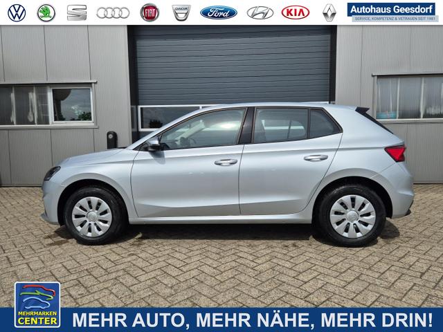 Lagerfahrzeug Skoda Fabia - 1.0 TSI 95PS Selection 5-türig Rückf.Kamera Parksensoren Sitzheizung Multifunktionslenkrad Klima Skoda-Radio Bluetooth Touchscreen Tempomat Nebelsch. Apple CarPlay   Android Auto