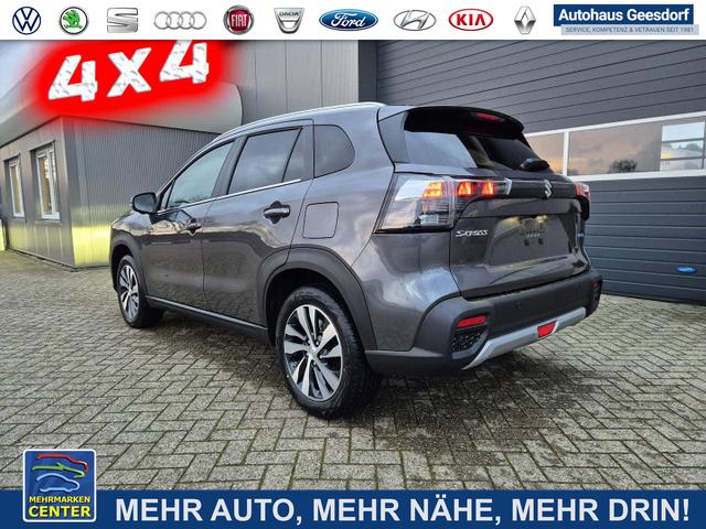 Lagerfahrzeug Suzuki S-Cross - Comfort  110PS Automatik MHEV 4x4 ALLGRIP 1.4 Boosterjet Allrad Teilleder Navi Klimaautomatik Sitzheizung ACC PDC v h 4x Kamera Suzuki-Radio Apple CarPlay Android Auto Touchscreen 2xKeyless 17-LM
