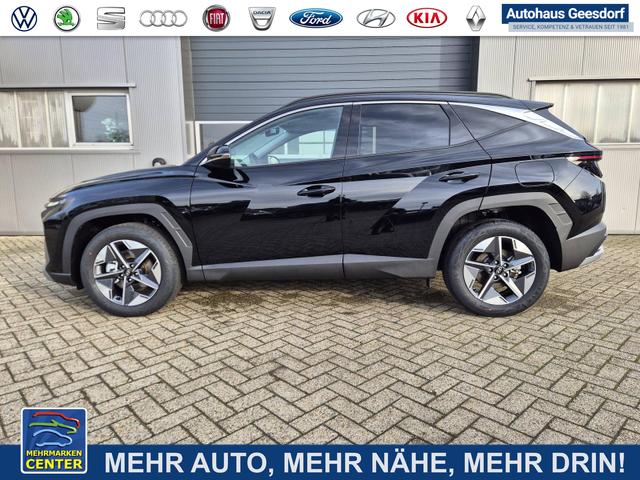 Lagerfahrzeug Hyundai TUCSON - Trend 1.6 T-GDI 150PS Automatik TZ 2026 Teil-Leder Sitzheizung v h Lenkradheizung Klimaautomatik Navi Touchscreen DAB  Apple CarPlay   Android Auto PDC R&uuml;ckf.-Kamera Matrix-LED-Scheinw.
