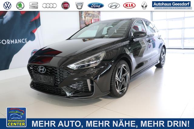 Lagerfahrzeug Hyundai i30 - N Line 1.5 T-GDI DCT 48V 103 kW (140 PS) Adaptiver Tempomat, Toter-Winkel-Assistent, 2-Zonen-Klimaautomatik, Navigationssystem, DAB, Apple CarPlay, Android Auto, Induktive Ladestation, uvm.