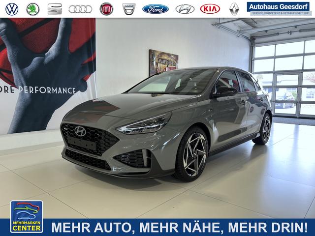 Lagerfahrzeug Hyundai i30 - N Line 1.5 T-GDI DCT 48V 103 kW (140 PS) Adaptiver Tempomat, Toter-Winkel-Assistent, N-Line Sitzpaket, 2-Zonen-Klimaautomatik, Lenkradheizung, Sitzheizung, Navigationssystem, Apple Carplay, Android Auto, LED-Scheinwerfer, 18 Zoll Leichtmetallfelgen, uvm.