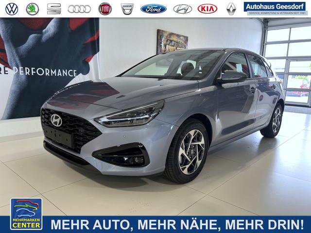 Lagerfahrzeug Hyundai i30 - GO 1.0 T-GDI 73 kW (100 PS) 2-Zonen-Klimaautomatik, Einparkhilfe vorne und hinten, Rückfahrkamera, LED-Scheinwerfer, Sitzheizung, Lenkradheizung, Navigationssystem, Radio mit DAB, Apple CarPlay, Android Auto, 16 Zoll Leichtmetallfelgen, uvm.