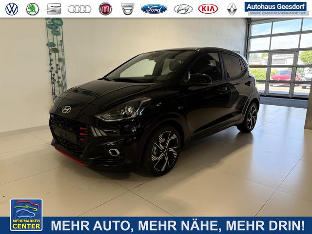 Lagerfahrzeug Hyundai i10 - N Line 1.0 T-GDI 66 kW (90 PS) Line-Interieur-Paket, Lenkradheizung, Sitzheizung, Klimaautomatik, Radio, DAB, Apple CarPlay, Android Auto, Navigationssystem, Rückfahrkamera, Verkehrszeichenerkennung, Tempomat, 16 Zoll Leichtmetallfelgen, uvm.