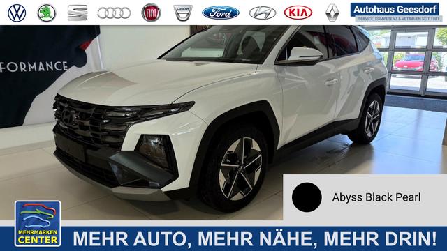Lagerfahrzeug Hyundai TUCSON - GO 1.6 T-GDI 48V 2WD DCT 117 kW (160 PS) Lenkradheizung, Sitzheizung, 2-Zonen-Klimaautomatik, Navigationssystem, Android Auto, Apple CarPlay, Induktive Ladestation, Radio, DAB, Smart-Key, Privacy Glass, Rückfahrkamera, 18 Zoll Leichtmetallfelgen, uvm.