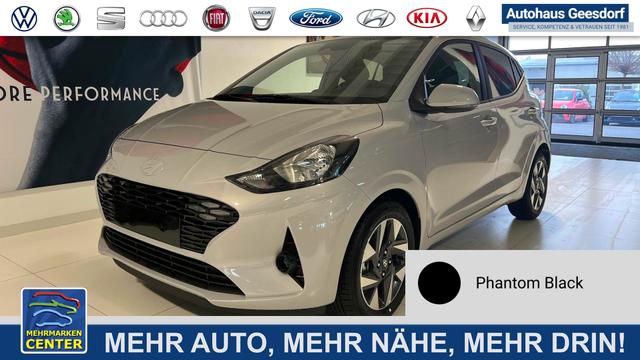 Lagerfahrzeug Hyundai i10 - GO  1.2 MT 58 kW (79 PS) Klimaautomatik, Navigationssystem, Apple CarPlay & Android Auto, Sitzheizung, Lenkradheizung, Einparkhilfe hinten, R&uuml;ckfahrkamera, Privacy Glass, 15" Leichtmetallfelgen, uvm.