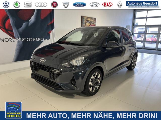 Lagerfahrzeug Hyundai i10 - GO  1.2 AMT 58 kW (79 PS) Klimaautomatik, Navigationssystem, Apple CarPlay & Android Auto, Sitzheizung, Lenkradheizung, Einparkhilfe hinten, R&uuml;ckfahrkamera, Privacy Glass, 15" Leichtmetallfelgen, uvm.