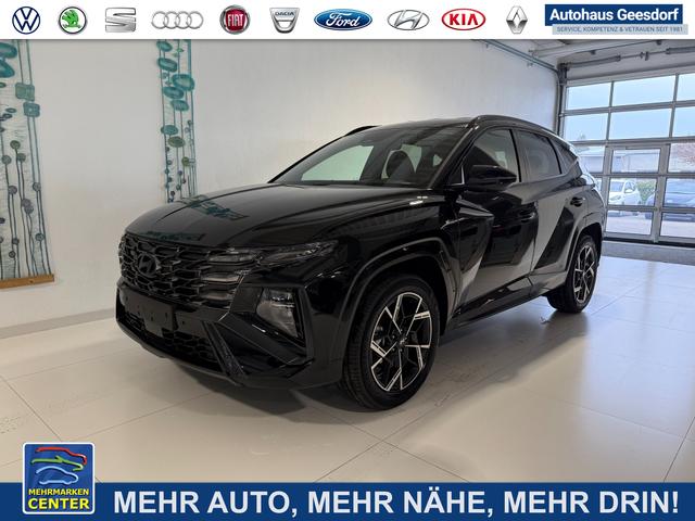Lagerfahrzeug Hyundai TUCSON - N Line 1.6 T-GDI Hybrid 4WD AT 176kW / 239PS 2-Zonen-Klimaautomatik, Sitzheizung, Lenkradheizung, Navigationssystem, DAB, Android Auto, Apple CarPlay, R&uuml;ckfahrkamera, Head-up Display, Krell Sound System, 19 Zoll Leichtmetallfelgen, uvm.