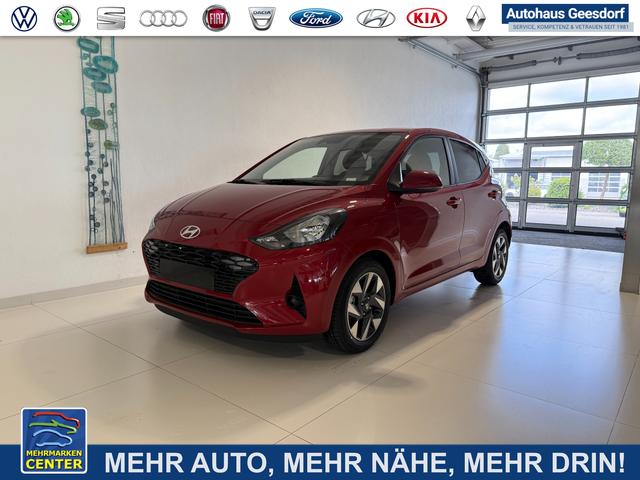 Lagerfahrzeug Hyundai i10 - GO  1.2 MT 58 kW (79 PS) Klimaautomatik, Navigationssystem, Apple CarPlay & Android Auto, Sitzheizung, Lenkradheizung, Einparkhilfe hinten, R&uuml;ckfahrkamera, Privacy Glass, 15" Leichtmetallfelgen, uvm.