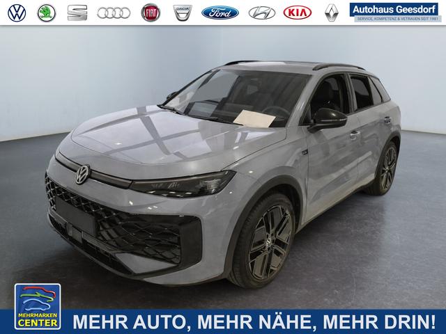 Lagerfahrzeug Volkswagen T-Roc - R-Line 1.5 eTSI 150PS/110kW DSG7 2026  Neues Modell  |  AHK  BlackStyle  19" ALU  IQ.Licht-Matrix  NAVI
