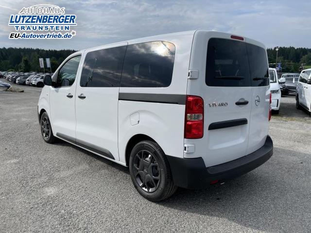 Opel Vivaro Kombi M 9-Sitzer 2.2 Diesel 132 KW (179 PS) 8-Gang Automatik 