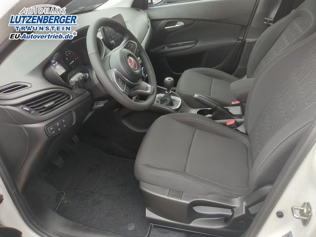 Fiat Tipo 5-T&uuml;rer Urban Klimaauto PDC RFK 1.6 M-Jet Diesel 