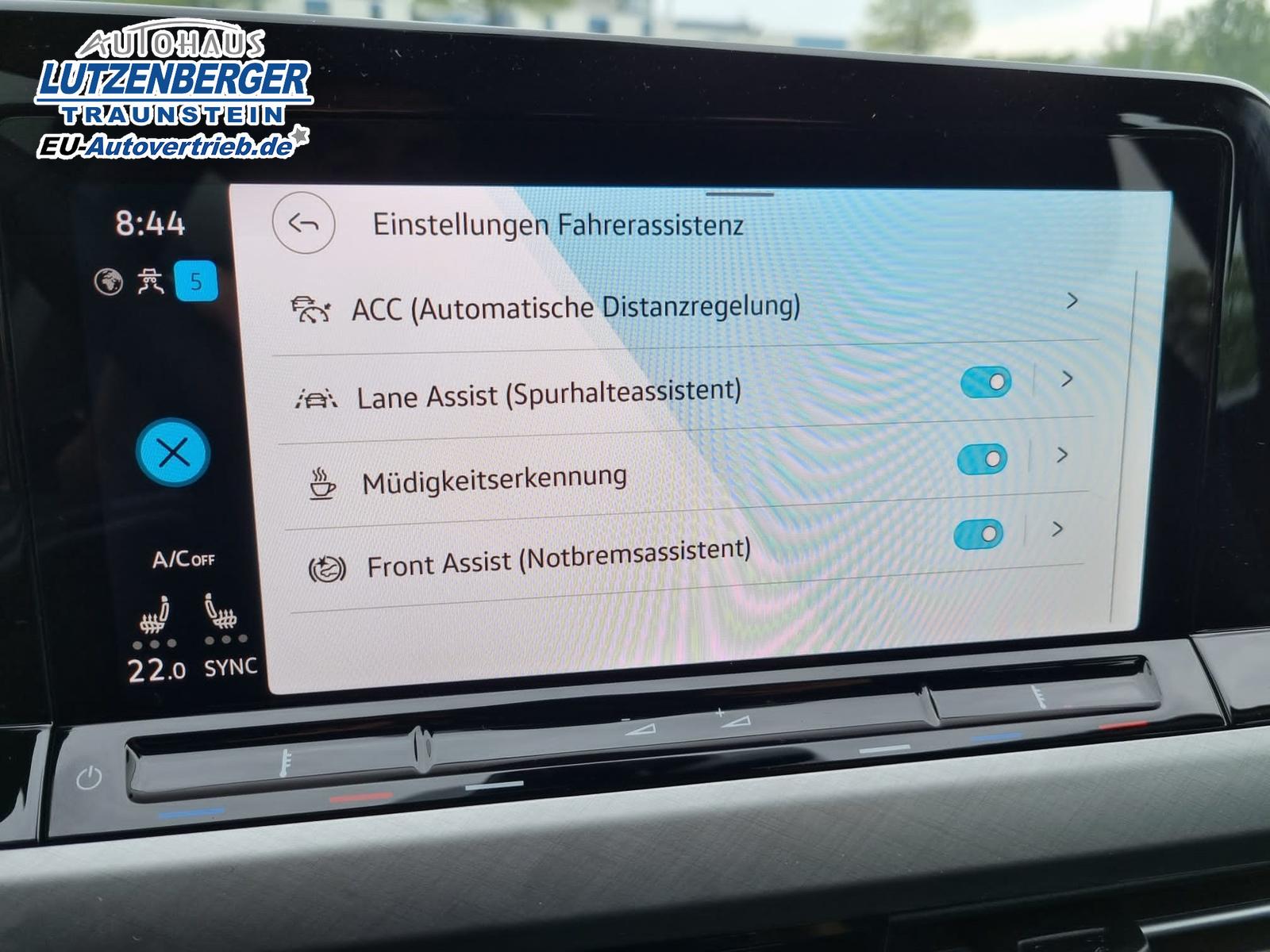 Volkswagen Golf 1.5 TSI 130PS Life Klimaautomatik Sitzheizung Lenkradheizung  AbstandsTempomat LED-Scheinw. PDC v+h 16LM Apple Car Play Android  AutoVolkswagenSchaltgetriebe