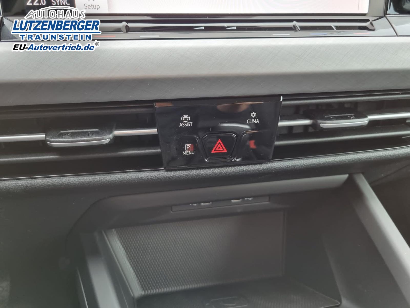 Volkswagen Golf 1.5 TSI 130PS Life Klimaautomatik Sitzheizung Lenkradheizung  AbstandsTempomat LED-Scheinw. PDC v+h 16LM Apple Car Play Android Auto  EU-Neuwagen Importfahrzeug