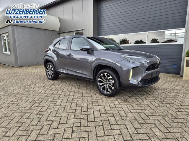 Toyota Yaris Cross 1.5VVT-iE 130PS Automatik Teamplayer Klimaautomatik Sitzheizung Lenkradheizung PDC v+h Rückf.Kamera 17-LM abged.Scheiben 2xKeyless DAB+ Bluetooth Touchscreen Apple CarPlay Android Auto 