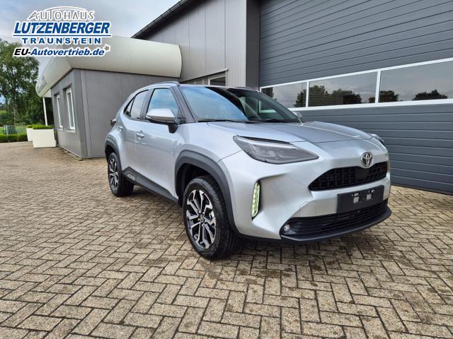 Toyota Yaris Cross 1.5VVT-iE 130PS Automatik Teamplayer Klimaautomatik Sitzheizung Lenkradheizung PDC v+h Rückf.Kamera 17-LM abged.Scheiben 2xKeyless DAB+ Bluetooth Touchscreen Apple CarPlay Android Auto 