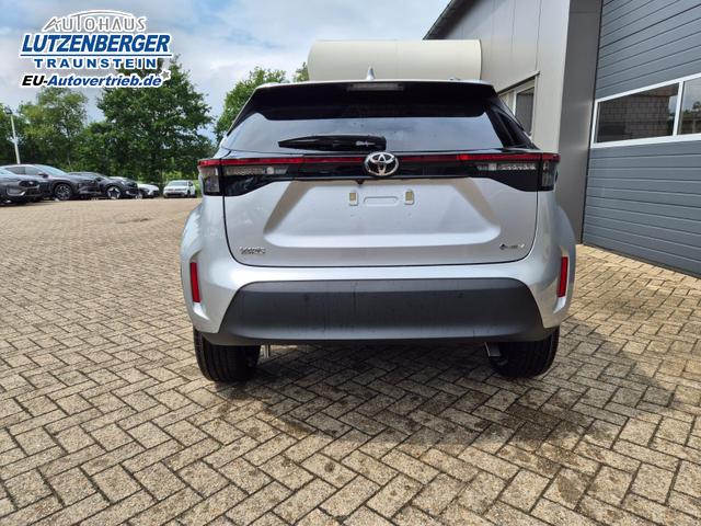 Toyota Yaris Cross 1.5VVT-iE 130PS Automatik Teamplayer Klimaautomatik Sitzheizung Lenkradheizung PDC v+h Rückf.Kamera 17-LM abged.Scheiben 2xKeyless DAB+ Bluetooth Touchscreen Apple CarPlay Android Auto 