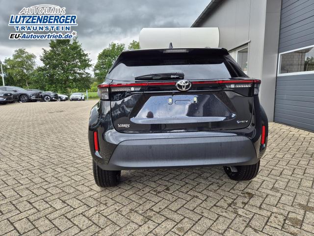 Toyota Yaris Cross 1.5VVT-iE 130PS Automatik Teamplayer Klimaautomatik Sitzheizung Lenkradheizung PDC v+h Rückf.Kamera 17-LM abged.Scheiben 2xKeyless DAB+ Bluetooth Touchscreen Apple CarPlay Android Auto 