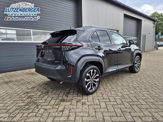Toyota Yaris Cross 1.5VVT-iE 130PS Automatik Teamplayer Klimaautomatik Sitzheizung Lenkradheizung PDC v+h Rückf.Kamera 17-LM abged.Scheiben 2xKeyless DAB+ Bluetooth Touchscreen Apple CarPlay Android Auto 